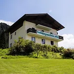 Selfcatering 30 Beds Parking Pets Welcome Radstadt